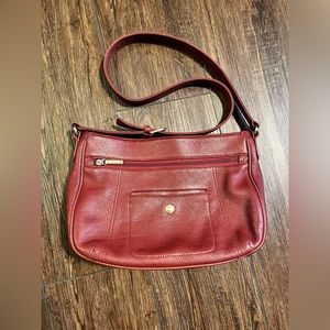 Stone & Co. leather bag. Adjustable strap. Maroon.